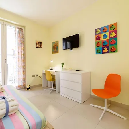 Affittacamere Casa Gifuni Napoli